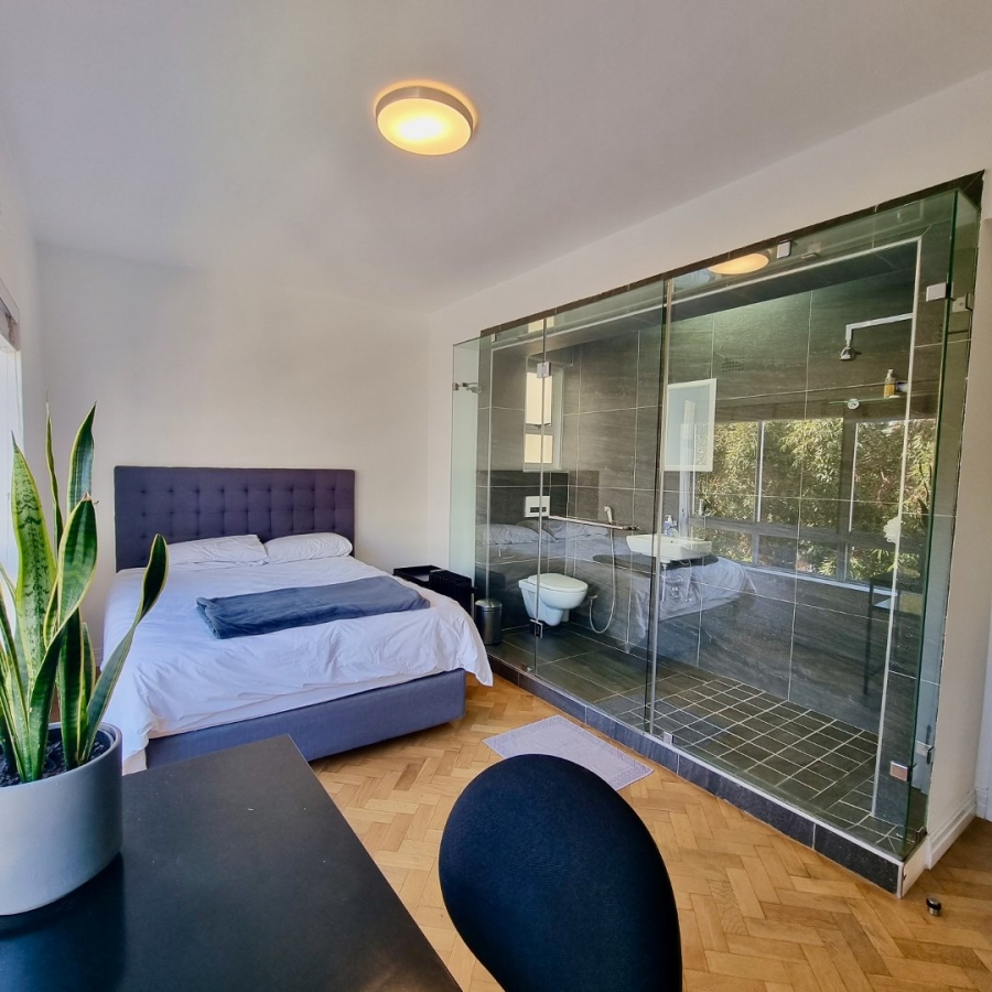 3 Bedroom Property for Sale in Sea Point Western Cape